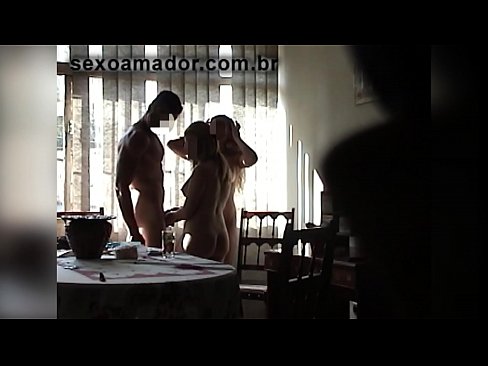 ❤️ Prietenii sexuali invită un bărbat uriaș și o partidă în trei cu el ❤❌  at porn ro.sexvideogif.ru ❌️